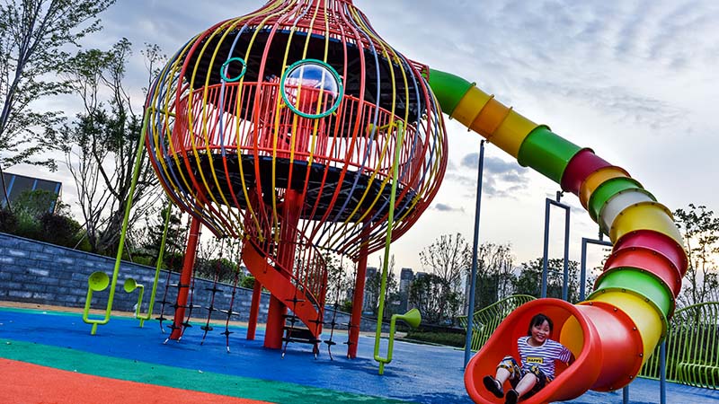 How to make the outdoor playground equipment attractive