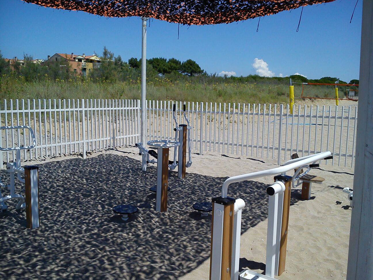 Who is park fitness equipment suitable for?