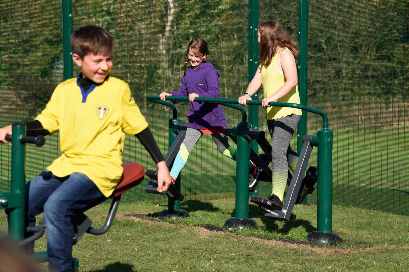 What types of park fitness equipment are there?
